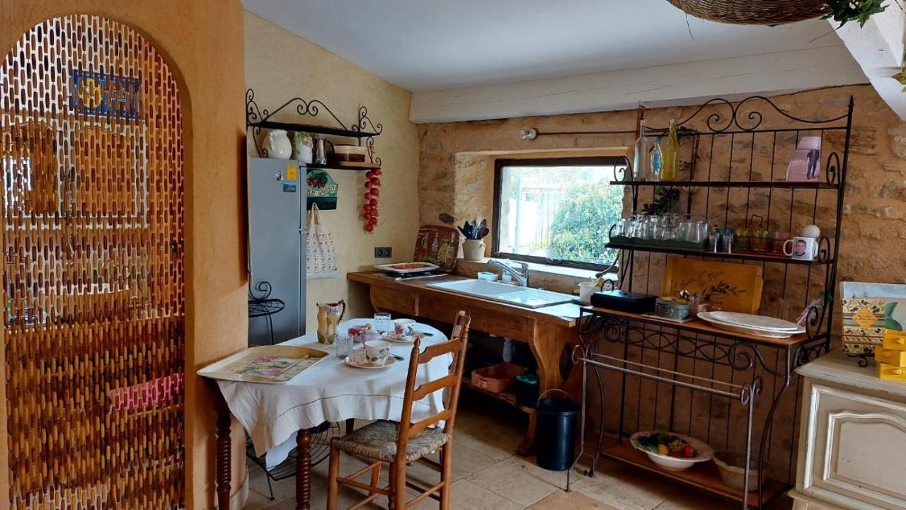L'Olivier Sur La Place La Rochegiron Εξωτερικό φωτογραφία